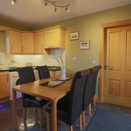Spacious 4 Bedroom Home - 5 Min Walk To Town Enniskillen Exterior photo